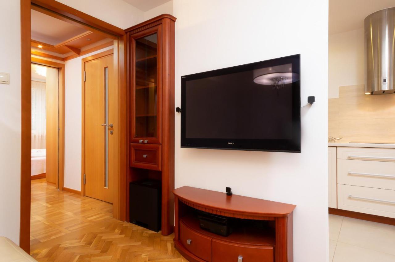 Two-Bedroom Family Apartment Esperanto Next To Klif By Noclegi Renters Warszawa Eksteriør bilde
