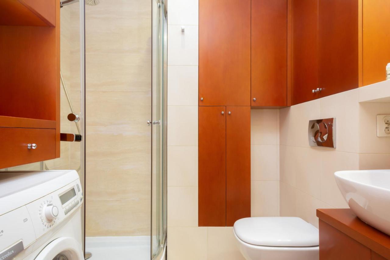 Two-Bedroom Family Apartment Esperanto Next To Klif By Noclegi Renters Warszawa Eksteriør bilde
